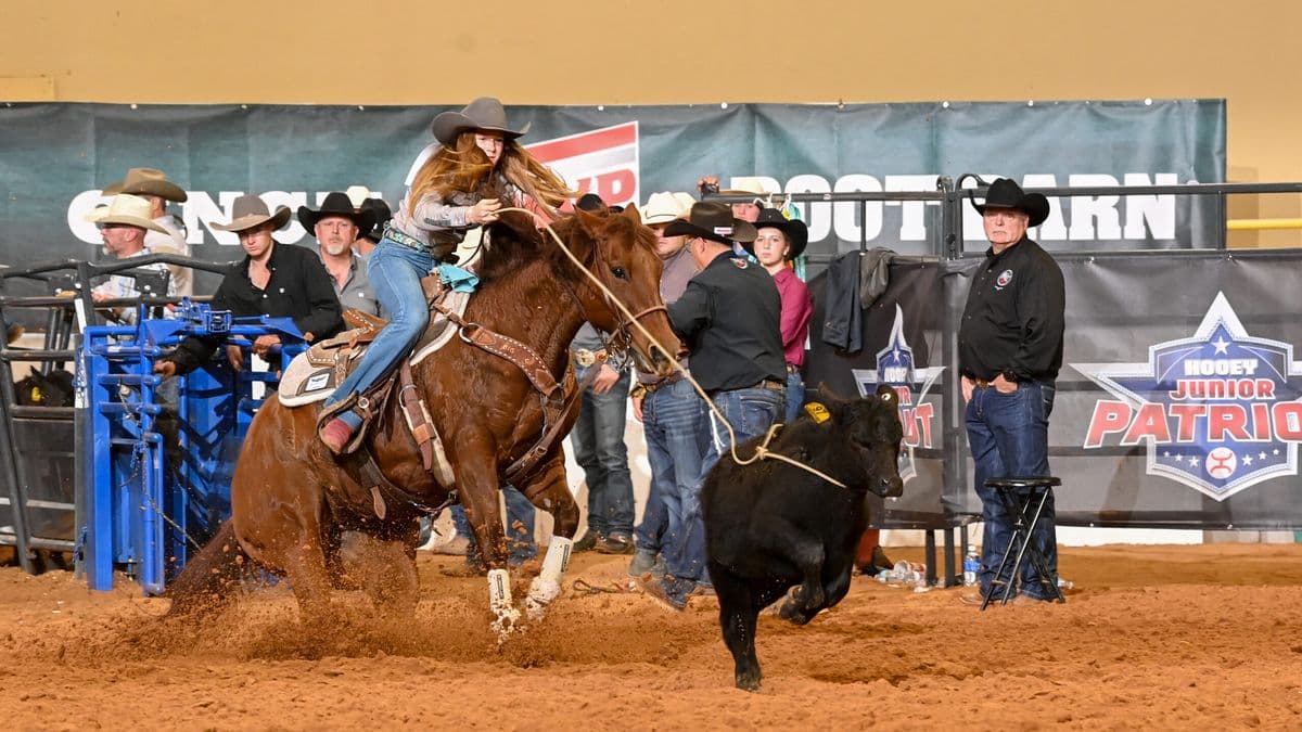 Kate Reynolds won the 2025 Hooey Jr. Patriot 15-and-Under Breakaway Semifinals with a 4.4-second run.