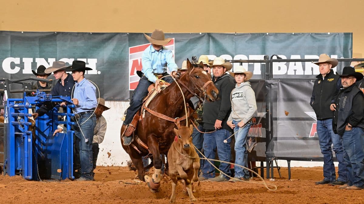 Caul Cavataio rode Jill Tanner's horse "Three" to the Hooey Jr. Patriot 12 and Under Breakaway Jackpot Championship.